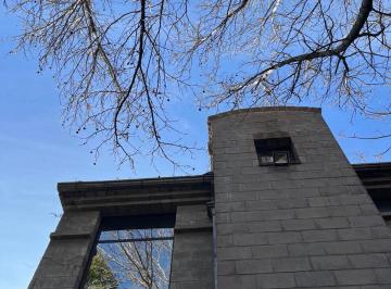 Dos pisos Oficinas · Oficina en Dos Plantas en Lomas de San Isidro. Canchera