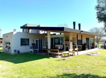 Casa · 217m² · 5 Ambientes · Alquiler de Verano | San Matias | Area 5 | Belen de Escobar