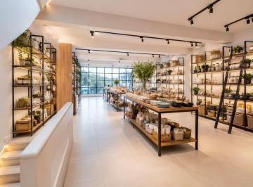 Local comercial · 700m² · Local en Venta