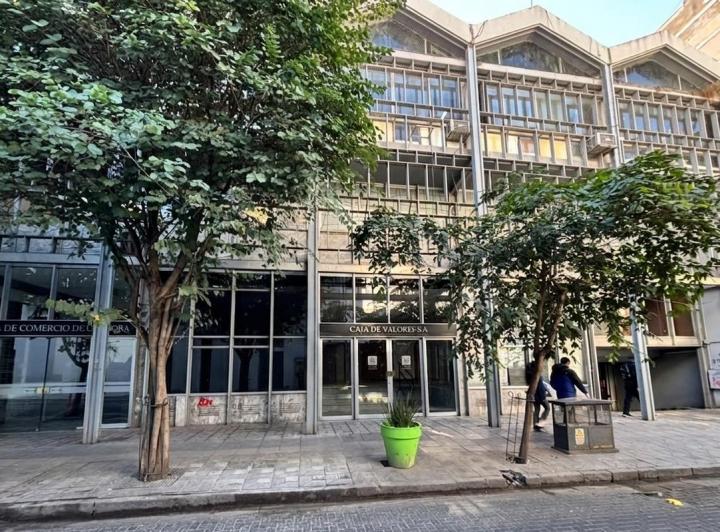 Local comercial · 300m² · 6 Ambientes