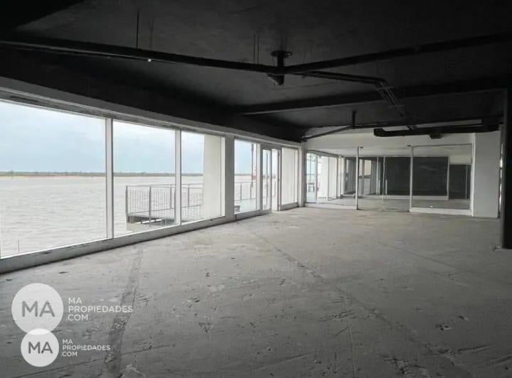 Local comercial · 250m²