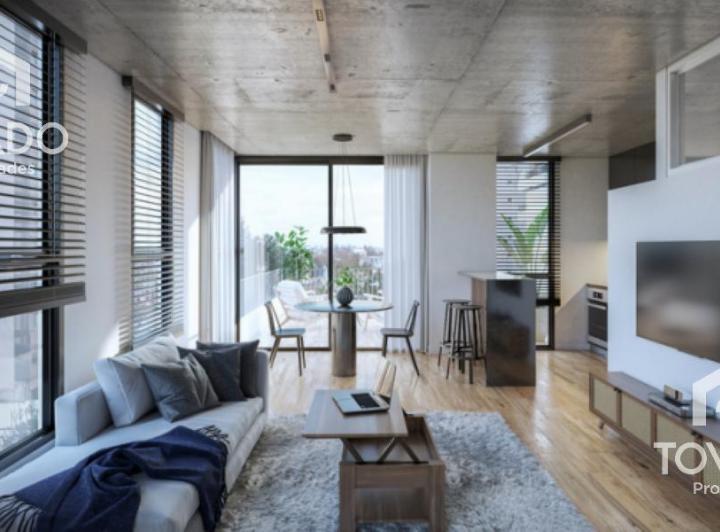 2 Ambientes con Balcon Corrido en Parque Patricios! Full Amenities!