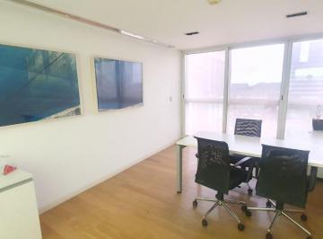 Oficina comercial · 332m² · 6 Ambientes · 3 Cocheras · Excelente Oficina en Alquiler con 3 Cocheras