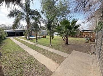 Casa · 708m² · 2 Dormitorios · 1 Cochera · Casa en Venta
