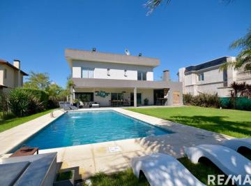 Casa · 201m² · 4 Ambientes · 2 Cocheras · Venta Casa Club de Campo Las Cañuelas 4 Ambientes