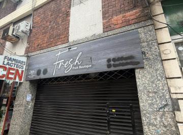 Local comercial · 109m² · 2 Ambientes · Local en Alquiler Rincon y Av Rivadavia 100 m²