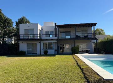 Casa · 153m² · 6 Ambientes · 1 Cochera · Alquiler Casa 6 Amb /pil B° San Marcos Villanueva