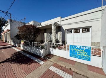 Casa de 5 ambientes, Chivilcoy · Casa Almafuerte 372 - Chivilcoy