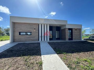 Casa · 139m² · 4 Ambientes · 1 Cochera · Casa en Venta en Santa Sofía, Pilar del Este, Pilar