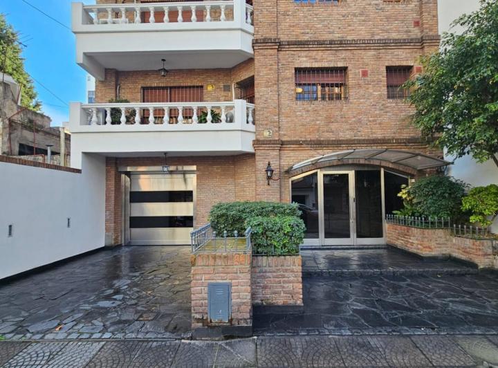 Departamento · 140m² · 4 Ambientes · 1 Cochera