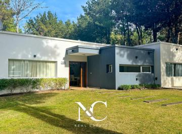 Casa · 165m² · 5 Ambientes · Casa en Venta en Costa Esmeralda en Residencial I, Gas Natural