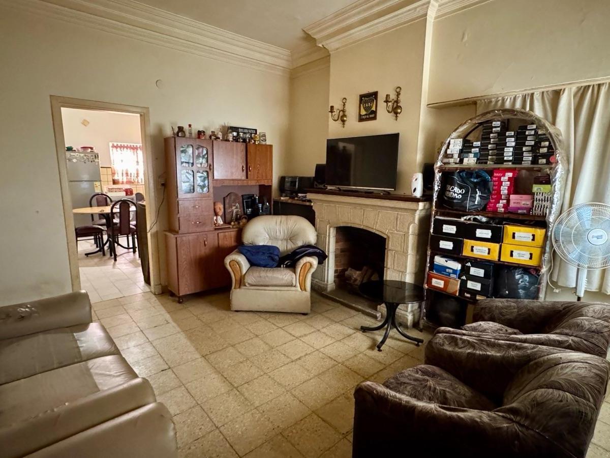 1 lote, 2 casas, mil posibilidades | Calle Triunvirato