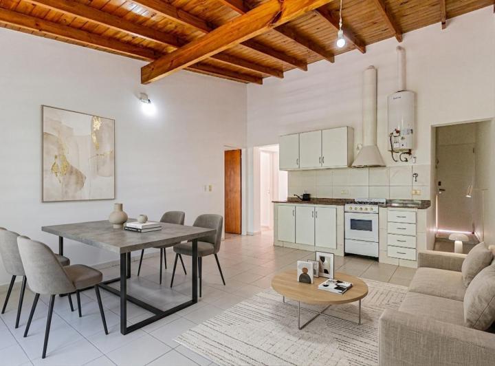 ¡Como Una Casa! 3 Ambientes con Cochera, Terraza y Sin Expensas en Ciudadela Venta