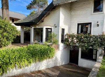 Foto1 · Casa en Venta con Piscina en Punta del Este