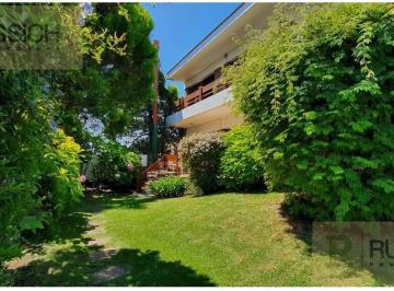 Casa · 397m² · 7 Ambientes · 4 Cocheras · Casa de 7 Amb, Excelente Estado en Los Troncos, Mar del Plata