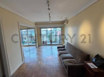 Departamento · 95m² · 4 Ambientes · Venta Semipiso 4 Ambientes con Dependencia y Balcón – Piso 7 Al Frente en Caballito - Evalua Permuta