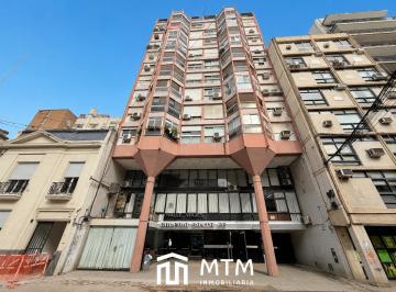 Departamento · 82m² · 4 Ambientes · 1 Cochera · Departamento en Venta Rosario, Centro.
