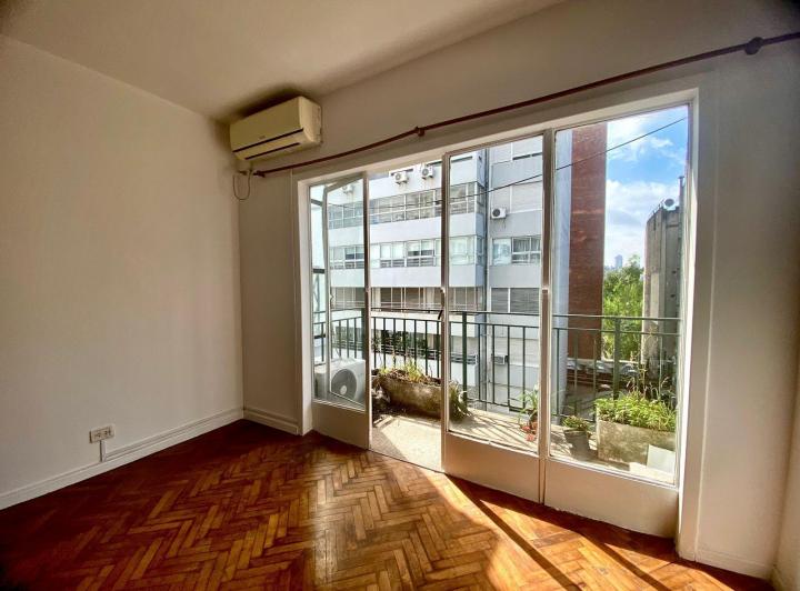 Departamento de Dos Ambientes en Alquiler - Las Cañitas