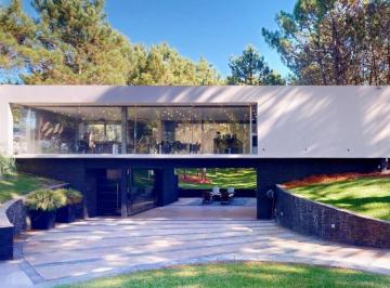Casa · 320m² · 6 Ambientes · 4 Cocheras · Venta Casa 6 Ambientes, Barrio Deportivo 1 - Costa Esmeralda