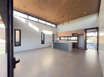 Casa · 360m² · 4 Ambientes · 2 Cocheras · Casa en Country The Point