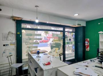 Local comercial · 88m² · 4 Ambientes · Oportunidad - Local con Patio Sobre Av Estado de Israel Entre Gascon y Palestina - Zona Comercial