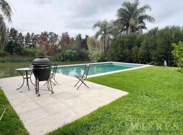 Casa · 300m² · 6 Ambientes · 1 Cochera · Casa en Venta Sobre Lote a La Laguna en Barrancas del Lago, Nordelta