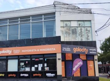 Local comercial · 248m² · Alquiler Amplio Local en Av Gral Paz 6200