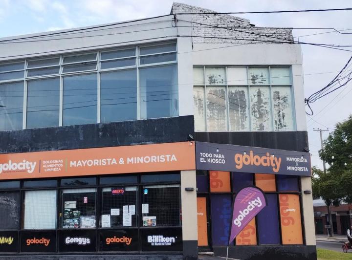 Local comercial · 248m²