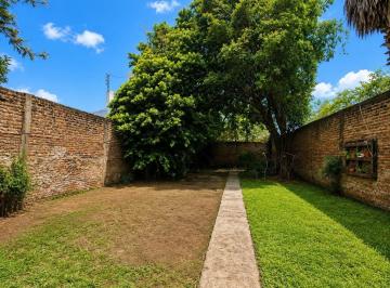 Casa · 100m² · 3 Ambientes · 1 Cochera · Venta Casa 3 Amb con Parque Bernal Oeste