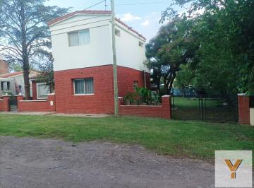 Casa · 117m² · 5 Ambientes · 3 Cocheras · Casa en Venta - 3 Dorm. 2 Baños - Cochera - 750 m² - Villa del Dique, Córdoba