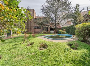 Casa · 213m² · 6 Ambientes · 4 Cocheras · Venta Casa 6 Amb C/pileta - A. Bonzi Credito Permut