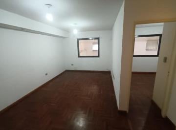 Departamento · 40m² · 4 Ambientes · Alquiler Centro 1 Dormitorio Excelente Ubicacion!