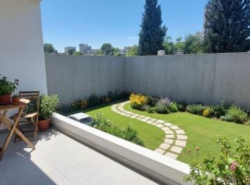 Departamento · 65m² · 3 Ambientes · Venta 3 Ambientes y Patio a Estrenar Monte Castro