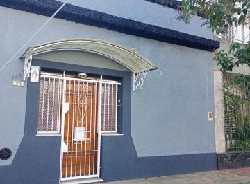 Casa de 3 ambientes, Lanús · Casa con 2 Dorm. en Alquiler en Lanús Oeste