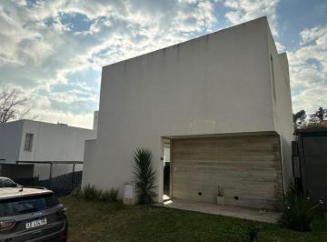 Foto · Duplex Aqluiler en B La Carolina Vilage