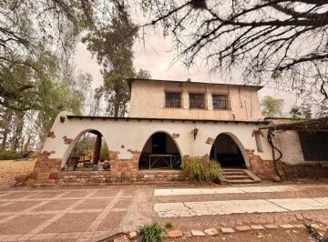 Casa de 13 ambientes, Maipú · Espectacular Casa Centenaria en Venta en Maipu