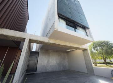 Casa de 6 ambientes, Córdoba · Duplex Premium de Dos Pisos Ubicado en El Barrio de La Luisita