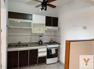 Departamento · 50m² · 2 Ambientes · Departamento en Alquiler - 1 Dormitorio 1 Baño - 50 m - Flores
