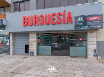 Local comercial · 204m² · Local Comercial Sobre Av Juan B. Justo
