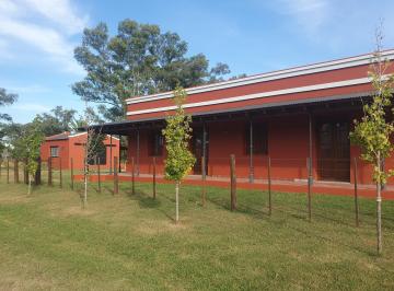 Casa · 160m² · 3 Ambientes · 3 Cocheras · Casa en San Antonio de Areco