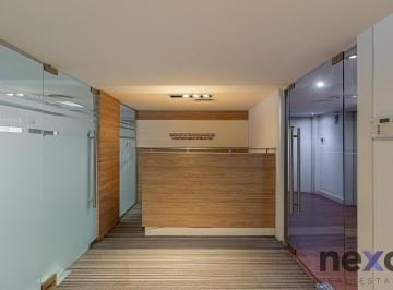 Oficina comercial · 207m² · 2 Cocheras · Hermosa Oficina en Venta con 2 Cocheras en Microcentro