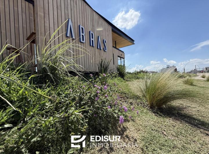 Terreno · 272m²