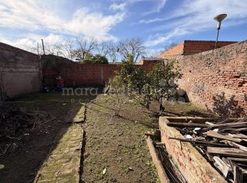 MRE-MRE-2512_2 · Venta de Lote de Terreno en Zona Centrica de Chascomus con Todos Los Servicios