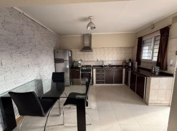 Casa · 174m² · 7 Ambientes · 1 Cochera · Venta Casa Para Dos Familias Gerli Apto Credito