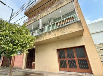 QBM-QB1-1717_2 · Departamento Tipo Casa de 3 Ambientes con Balcón y Terraza en Parque Avellaneda