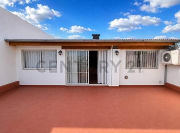 PH · 165m² · 4 Ambientes · Venta PH 4 Ambientes con Dependencia - Quincho, Terraza y Parrilla. Sin Expensas - Entrada Independien