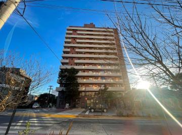 Departamento · 45m² · 2 Ambientes · Departamento en Alquiler! Sobre Bv San Juan!