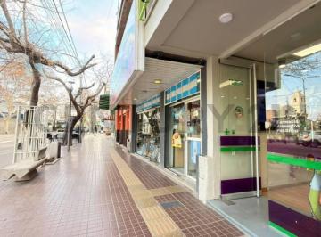 Oficina comercial · 99m² · 4 Ambientes · Alquiler de Oficinas - Frente a Plaza Departamental de Maipú