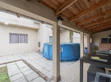 PH · 157m² · 3 Ambientes · 2 Cocheras · PH en Planta Baja, Tres Ambientes, Patio, Jardin, Quincho, Cochera, Muy Buen Estado.