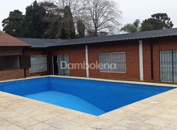 Quinta vacacional · 330m² · 6 Ambientes · Casa Quinta en Venta en Moreno, G. B. a. Zona Oeste, Argentina